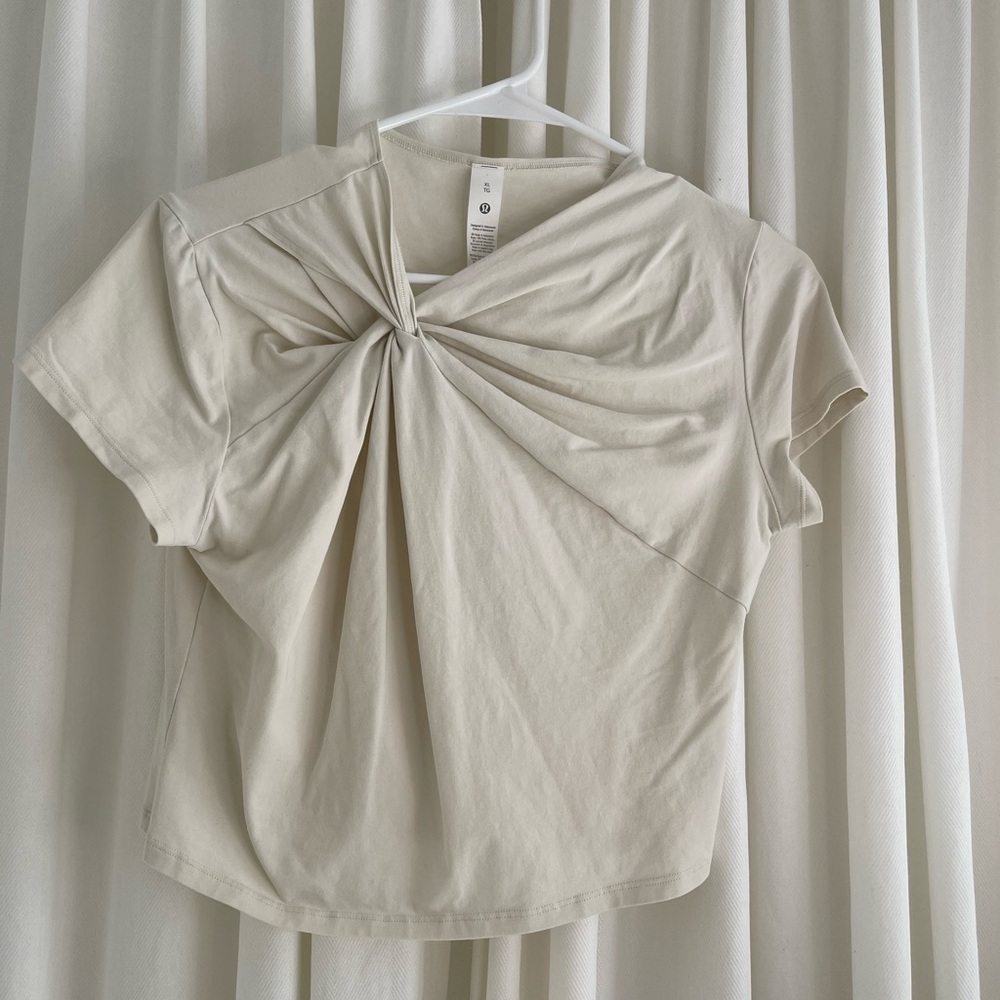 Lululemon Athletica Cream Tie Front Blouse XL